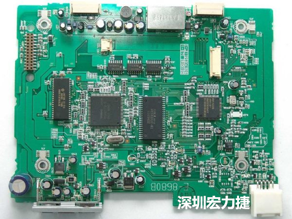 大面積PCB若電子元器件數(shù)量多、重量較重，板材強度不夠時容易產(chǎn)生PCB中央部凹陷問題。